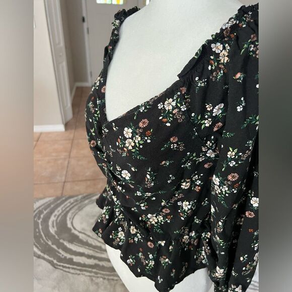 Almost Famous Women’s Floral Top / Blouse - Picture 8 of 8